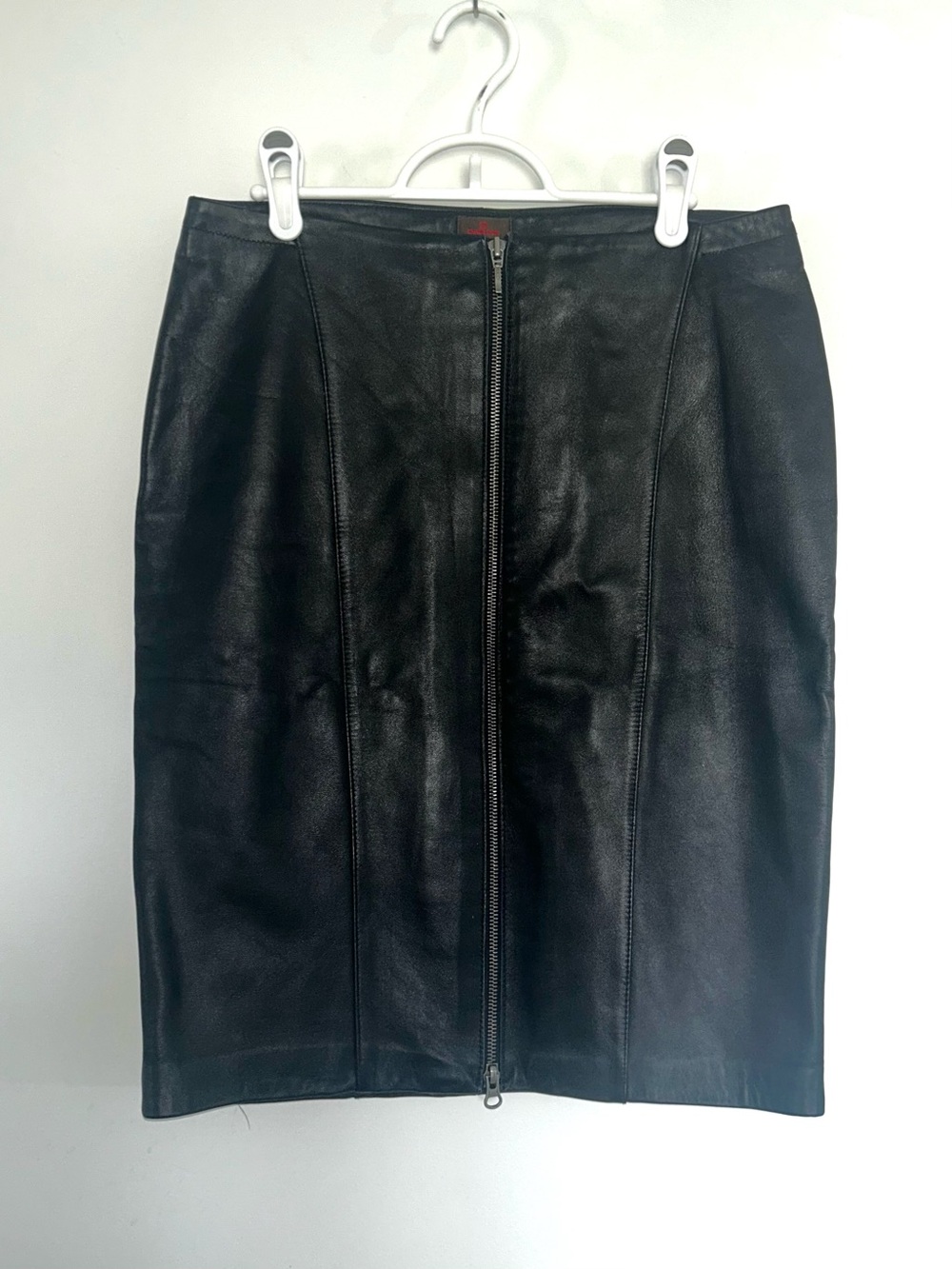 Danier Vintage Black Genuine Leather Pencil Skirt with Front 2-Way Zip Size 6